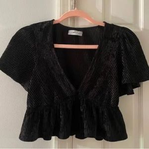 Urban outfitters flowy medium top